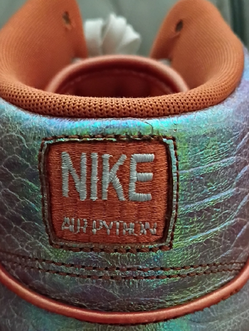 Nike 2015 Men's Air Python Iridescent Snake Print Sneakers - Picture 5 of 9